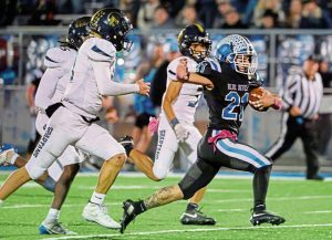 Leechburg running back Timmy Andrasy (21) finds a gap in the Brentwood defense on a long touchdown run on Friday, Oct. 17, 2025, at Veterans Memorial Field.