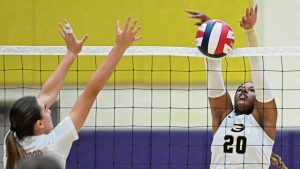 Gateway’s Mila Hawthorne plays against Plum on Aug. 28, 2025 at Plum High School.