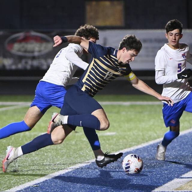 8976327_web1_ptr-FRCVbsoc13-102325