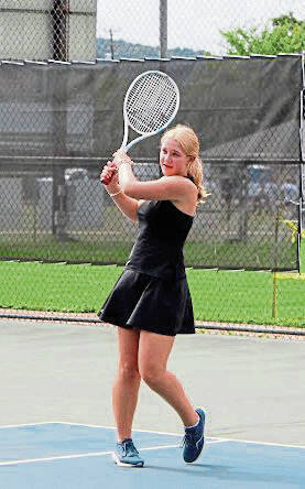 8987266_web1_sew-QVtennis09-101223