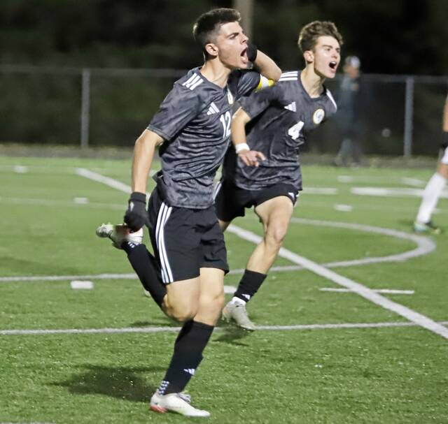 8992284_web1_gtr-DLsoccer2-102825