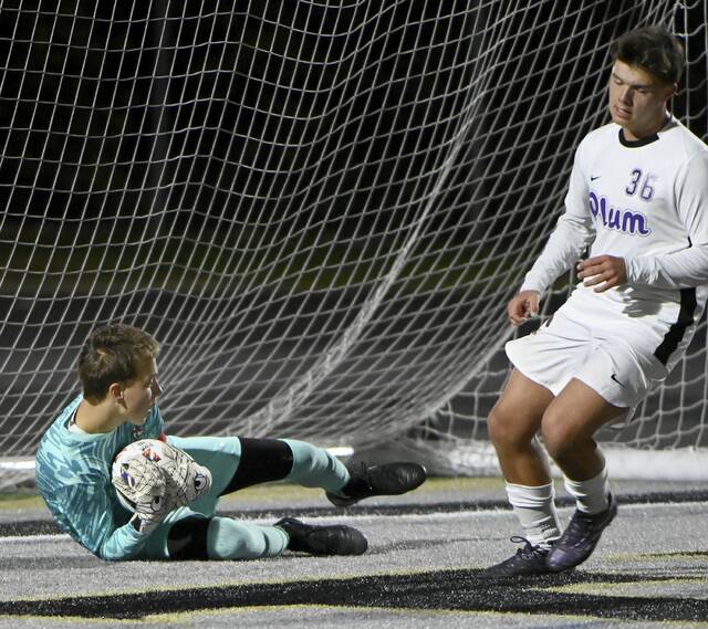 8995717_web1_ptr-FCPlumbsoc03-102925