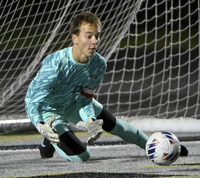 9003122_web1_ptr-FCPlumbsoc08-102925