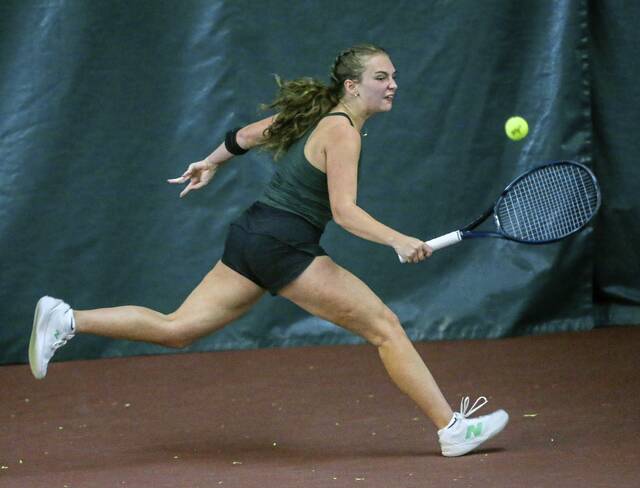 9009080_web1_gtr-GabbyDusi2-110225