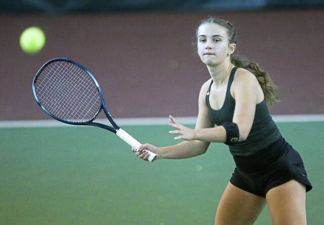 9009080_web1_gtr-GabbyDusi3-110225