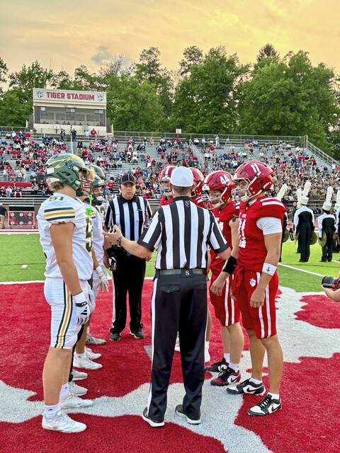 9015149_web1_gtr-PTMoon2-090625