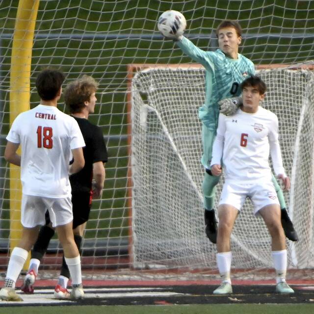 9016686_web1_ptr-FCCentralYork02-110525