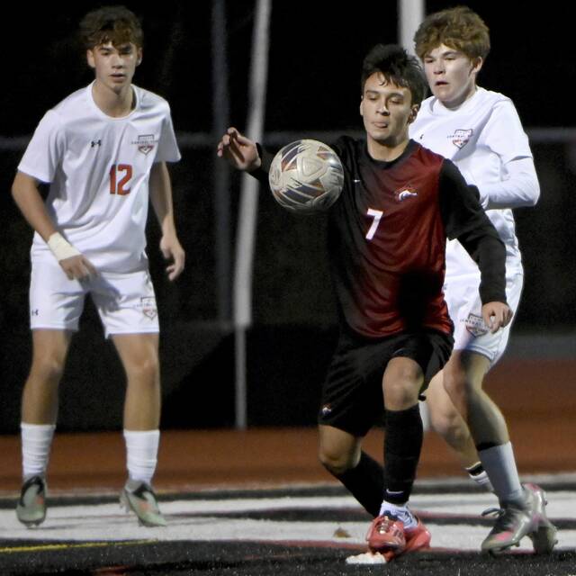 9016686_web1_ptr-FCCentralYork10-110525