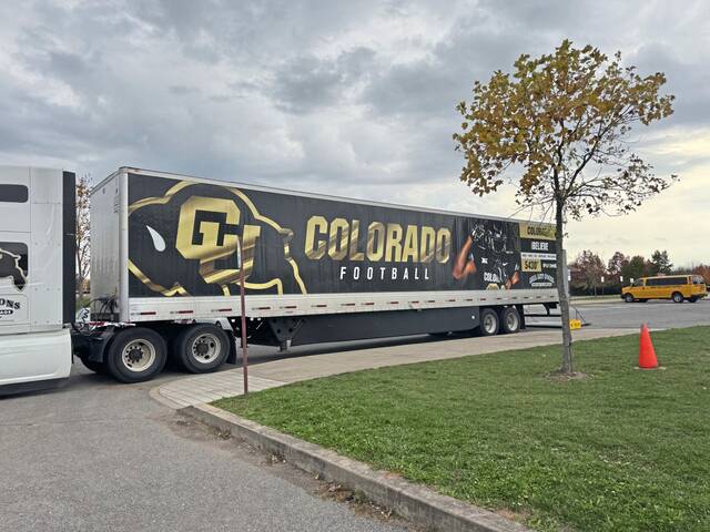 9031655_web1_ptr-MoonColorado1-110925