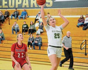 Belle Vernon’s Saylor Lee puts up a shot against Elizabeth Forward last season.