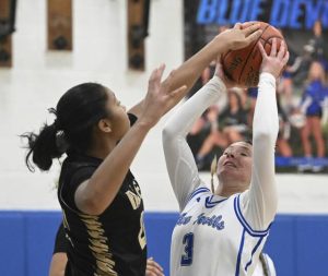 Leechburg’s Addie Zanotto (right) is among three returning starters for the Blue Devils.