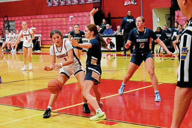 9041014_web1_gtr-SHSgirls01-112325