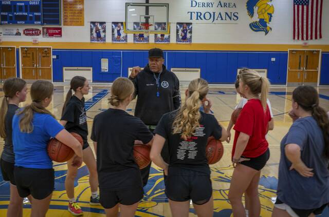 9045316_web1_gtr-Derrygirls11-112325