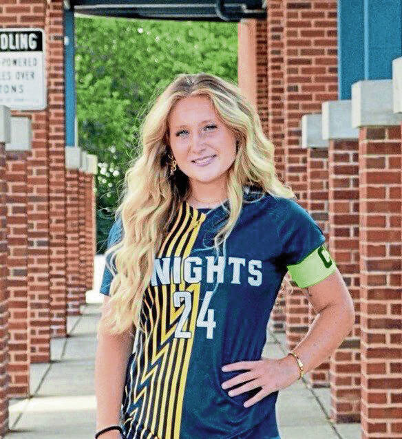 9047533_web1_gtr-NicoleBown