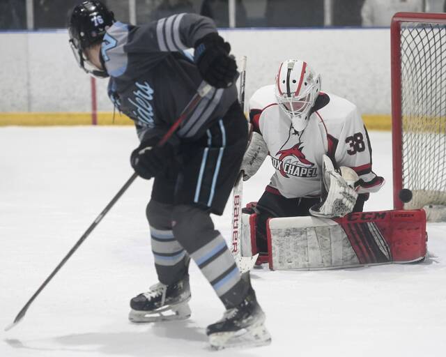 9054027_web1_ptr-SVFChockey02-111825