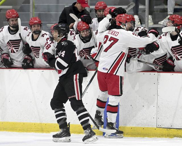 9059316_web1_ptr-PTUSChockey08-111925