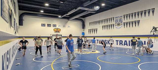 9064297_web1_vnd-KAwrestling1-112125