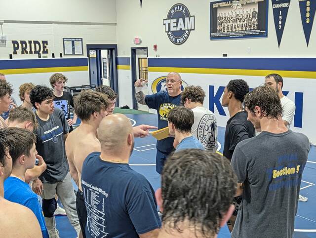 9064297_web1_vnd-KAwrestling10-112125