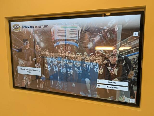 9064297_web1_vnd-KAwrestling13-112125