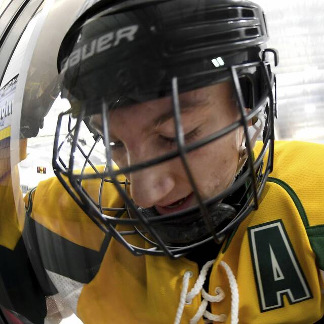 9064315_web1_ptr-BlackhawkHampton11-112125