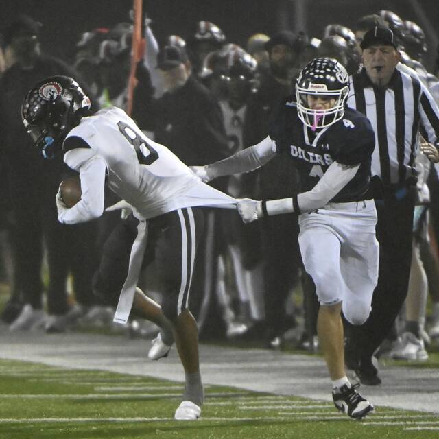 9067100_web1_ptr-QuipsOilCity12-112225