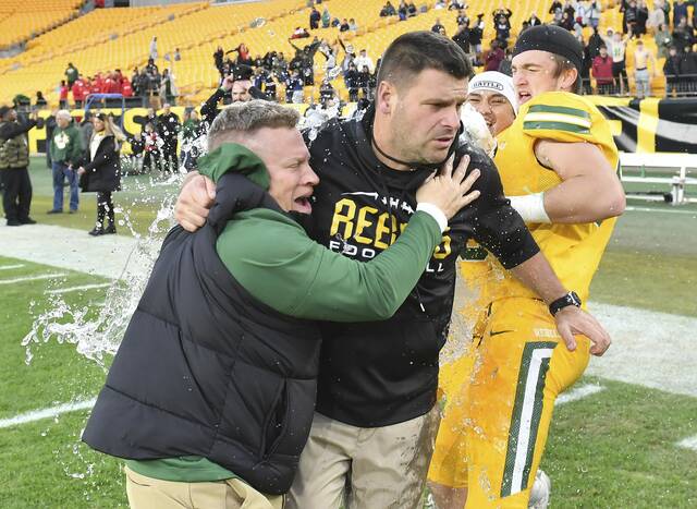 9070026_web1_ptr-SVSeton13-112325