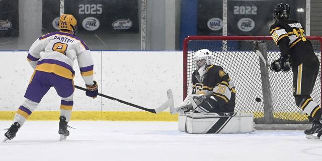 9074614_web1_ptr-PlumGShockey03-112525