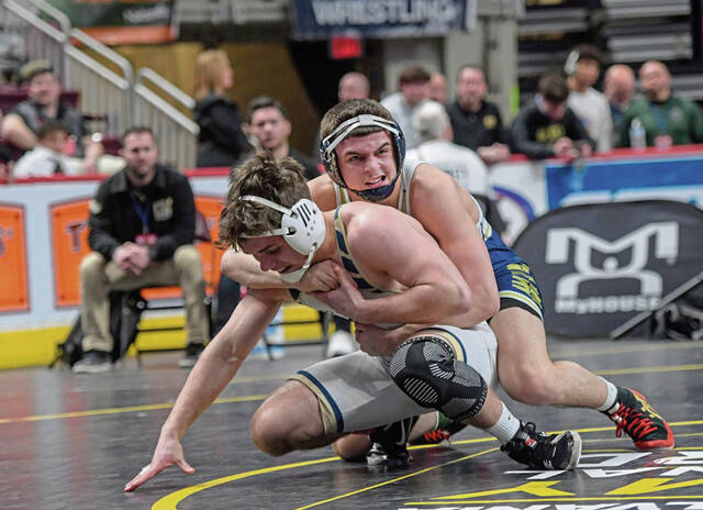 9074881_web1_PTR-PIAAwrestling308-030725