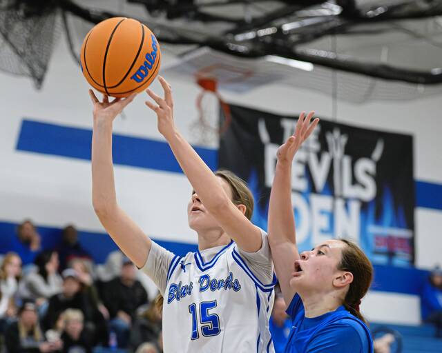 9084223_web1_vnd-LeechGrl03-112925