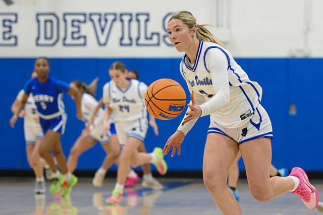 9084223_web1_vnd-LeechGrl05-112925