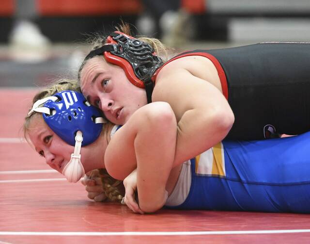 9100622_web1_ptr-FCWrestling05-120525