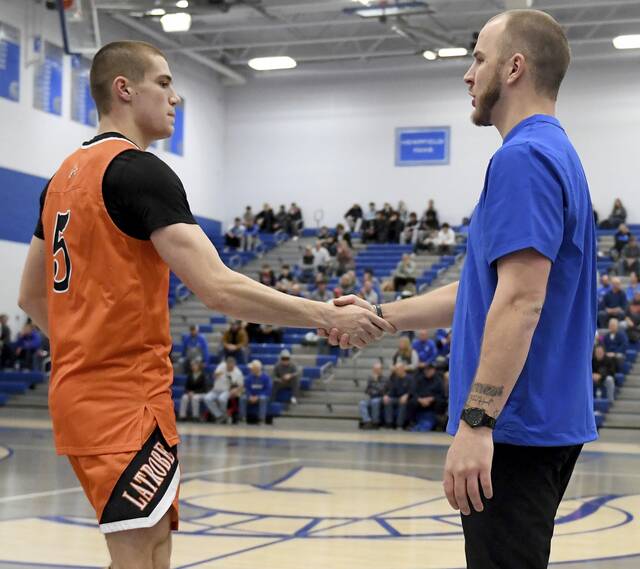 9102136_web1_gtr-HempLatrobe02-120525