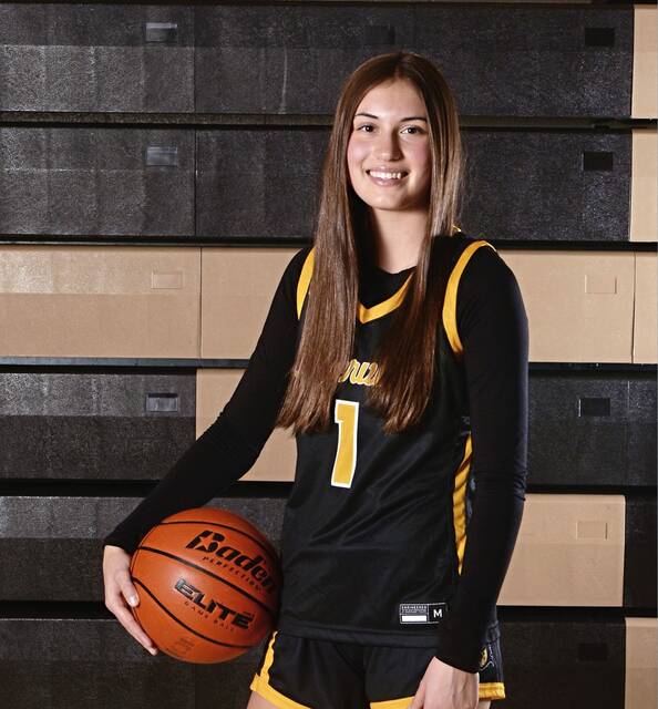 Riverview's Isabel Chaparro s a member of the 2025-26 basketball team. (Submitted by Isabel Chaparro)