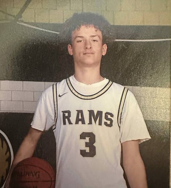 9107472_web1_vnd-TyHall-120725