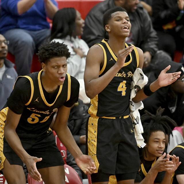 9117694_web1_ptr-LParkMoon15-121125