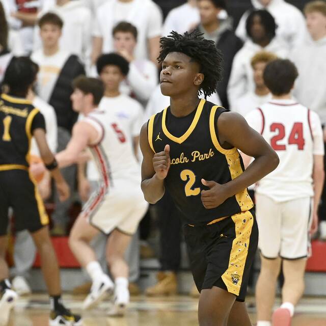 9117694_web1_ptr-LParkMoon23-121125