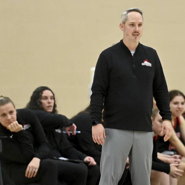 9119635_web1_her-FCgirlsBB-07