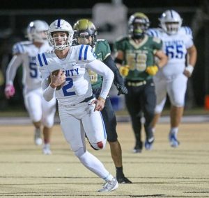 Trinity’s Jonah Williamson breaks a long scoring run against Belle Vernon on Friday, Oct. 24, 2025. (Mike Darnay | Mon Valley Independent)