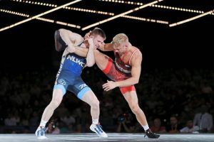 Jason Nolf (left) wrestles Kyle Dake at the 12th annual Beat the Streets Wrestling Benefit at The Hulu Theater at Madison Square Garden in 2022. (Getty Images)
