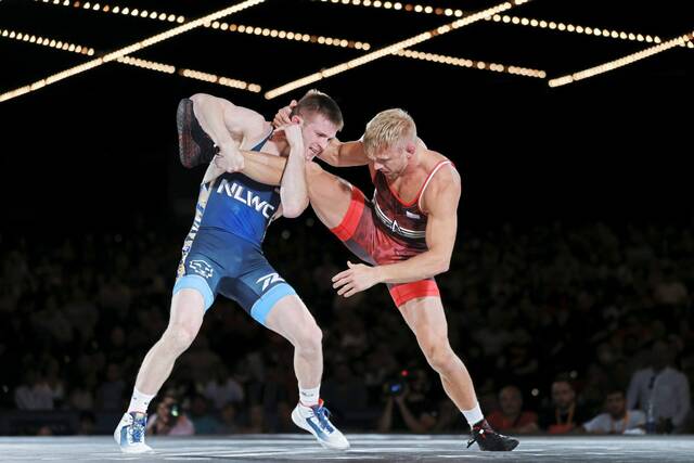 Jason Nolf (left) wrestles Kyle Dake at the 12th annual Beat the Streets Wrestling Benefit at The Hulu Theater at Madison Square Garden in 2022. (Getty Images)