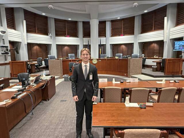 9164714_web1_sew-SAhockey03-011526