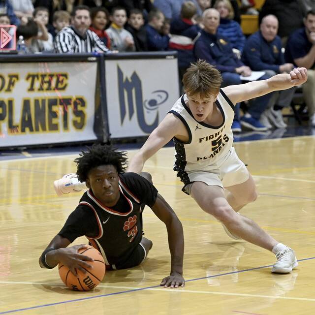 9176432_web1_ptr-MoonMarsBbb07-010626