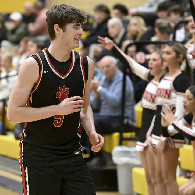 9176432_web1_ptr-MoonMarsBbb15-010626