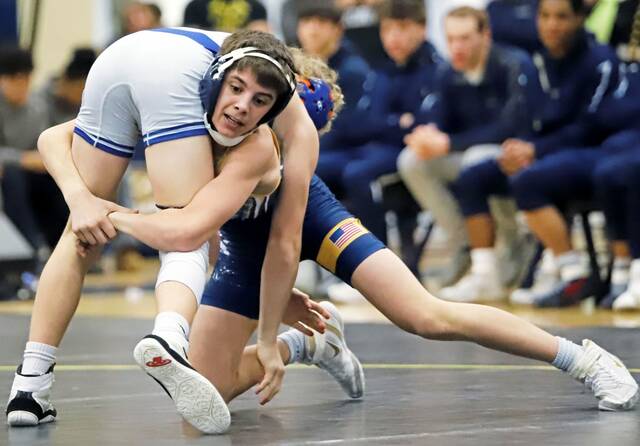 9203651_web1_VND-KAwrestling3-011526