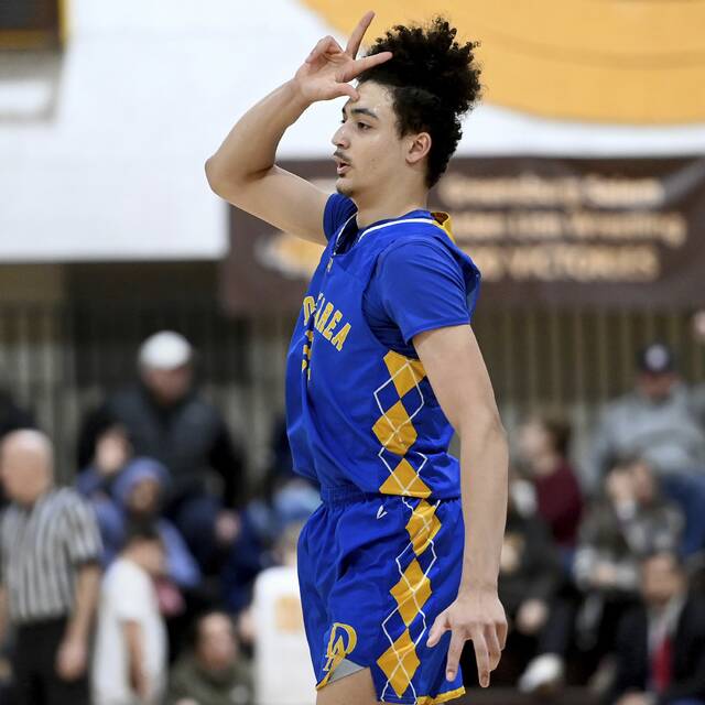 9220289_web1_gtr-DerryGS04-012126