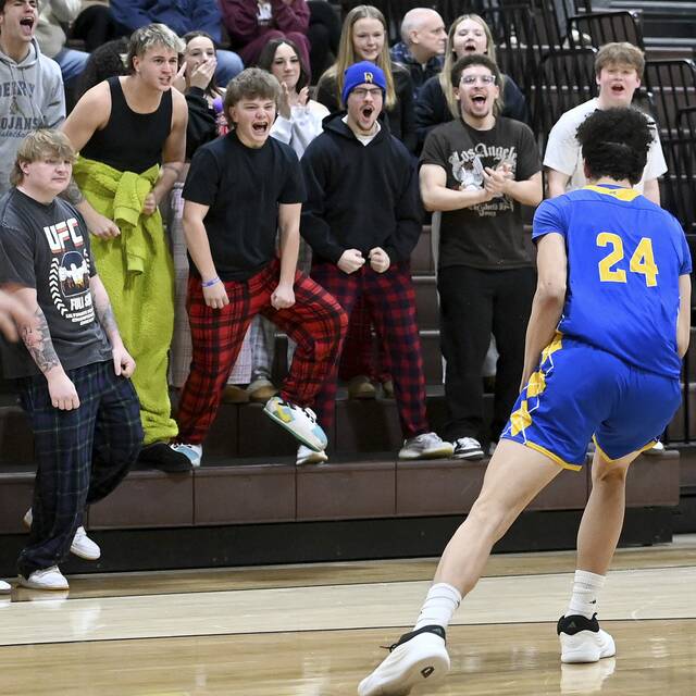 9220289_web1_gtr-DerryGS05-012126