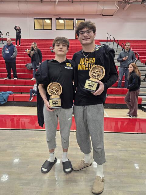 9222980_web1_shr-TJwrestling1-012926