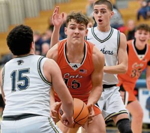 The boys basketball teams from Latrobe and Franklin Regional will take part in the Shootout at Saint Vincent this weekend. (Christopher Horner | TribLive)