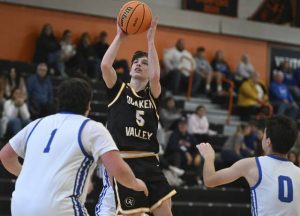 Quaker Valleys Harrison Kerley plays against Windber on Nov. 28, 2025 at Latrobe. (Chaz Palla | TribLive)