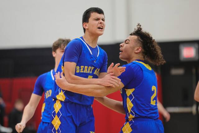 9270892_web1_gtr-DerEF03-020726